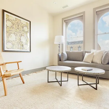 Sonder Telfair Square Aparthotel